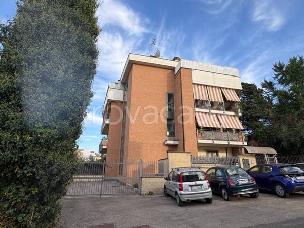 appartamento in vendita a Marino in zona Poggio delle Mole