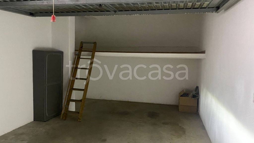 box auto in vendita a Marino in zona Poggio delle Mole