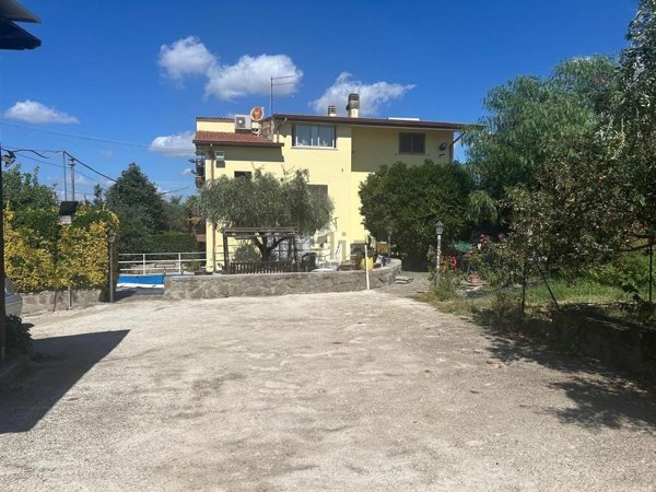 appartamento in vendita a Marino in zona Frattocchie