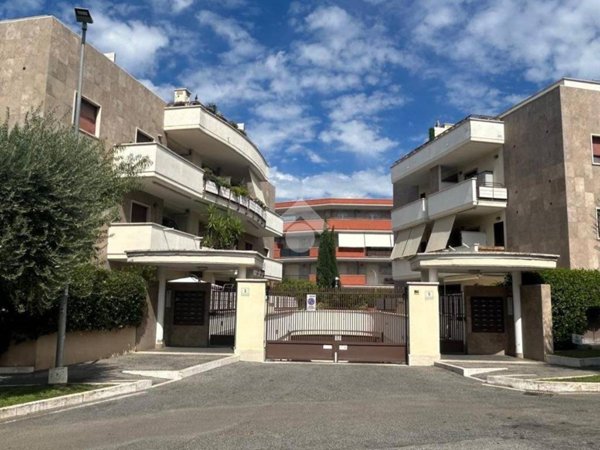 appartamento in vendita a Marino in zona Frattocchie