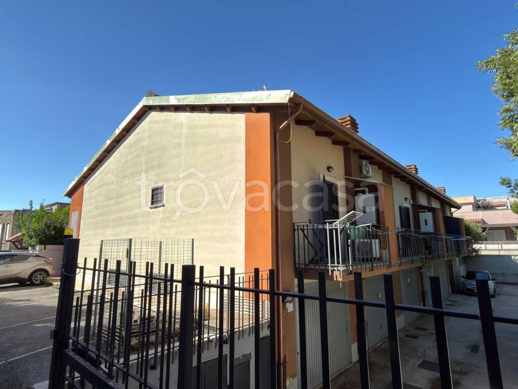 casa indipendente in vendita a Marino in zona Cava dei Selci