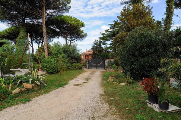 casa indipendente in vendita a Marino in zona Castelluccia