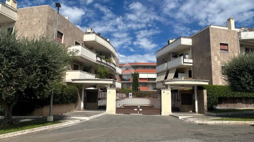 appartamento in vendita a Marino in zona Frattocchie