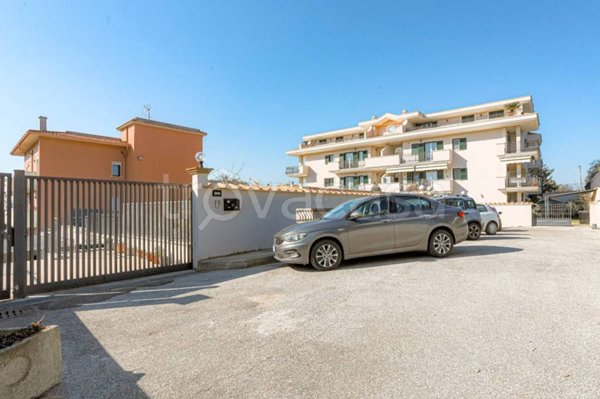 appartamento in vendita a Marino in zona Poggio delle Mole