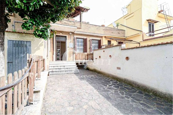 appartamento in vendita a Marino in zona Frattocchie