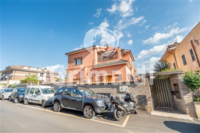 appartamento in vendita a Marino in zona Poggio delle Mole