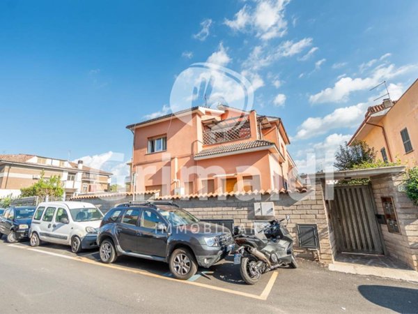 appartamento in vendita a Marino in zona Poggio delle Mole