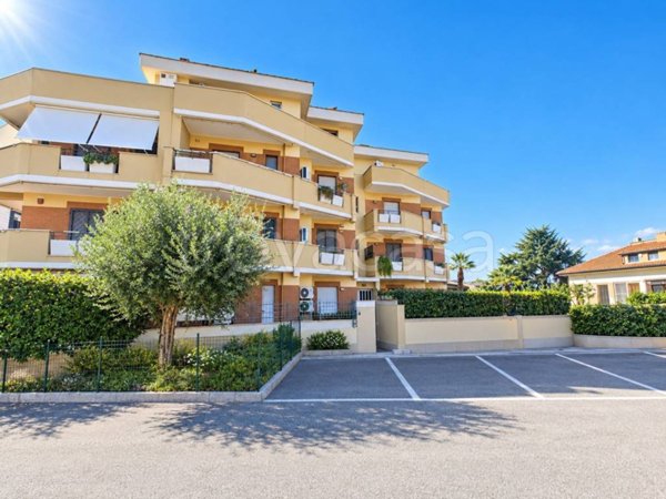 appartamento in vendita a Marino in zona Poggio delle Mole