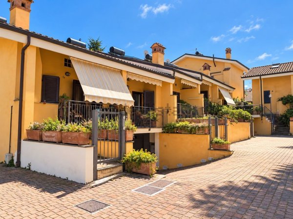 villa in vendita a Marino in zona Poggio delle Mole
