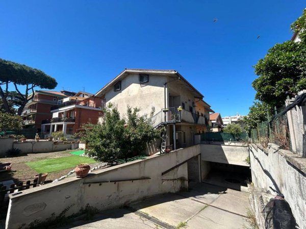 casa indipendente in vendita a Marino in zona Cava dei Selci