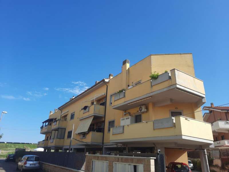 appartamento in vendita a Marino in zona Cava dei Selci