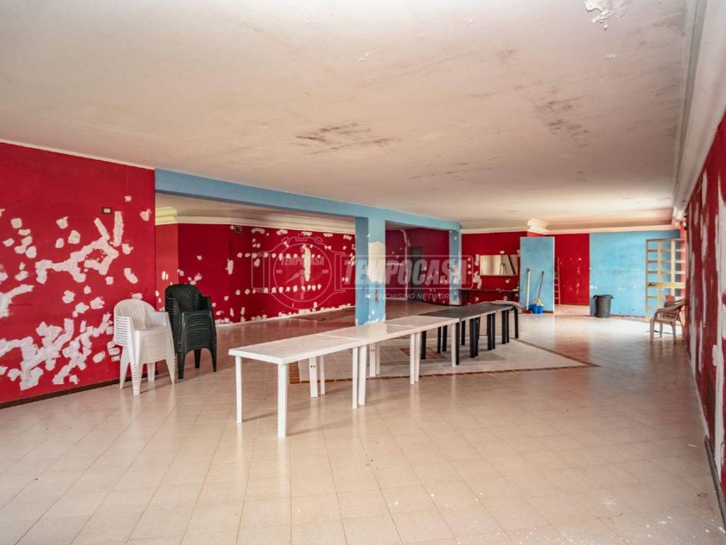 locale commerciale in vendita a Mazzano Romano