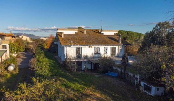 casa indipendente in vendita a Mazzano Romano