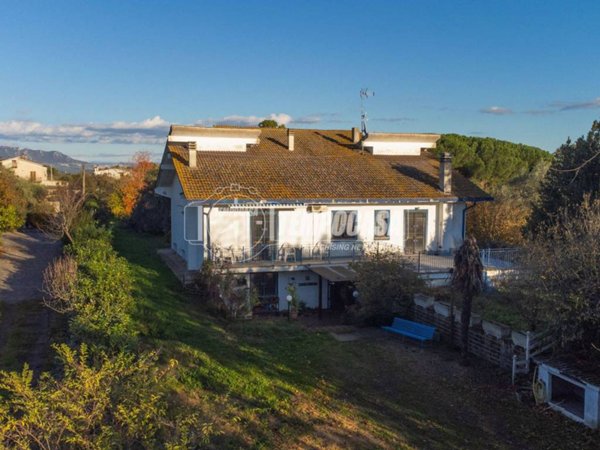 casa indipendente in vendita a Mazzano Romano