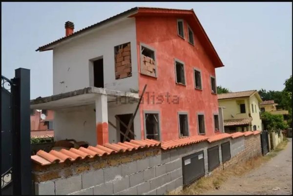 casa indipendente in vendita a Mazzano Romano