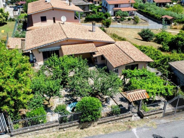 casa indipendente in vendita a Mazzano Romano
