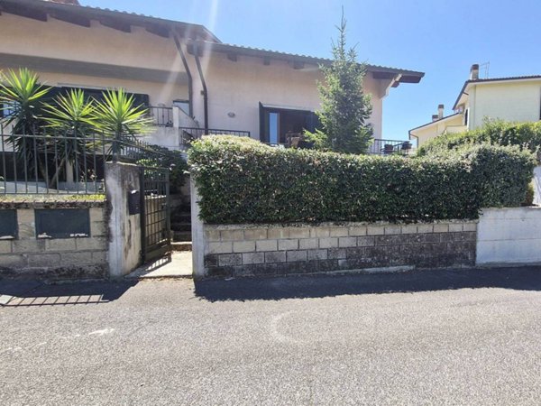 casa indipendente in vendita a Mazzano Romano