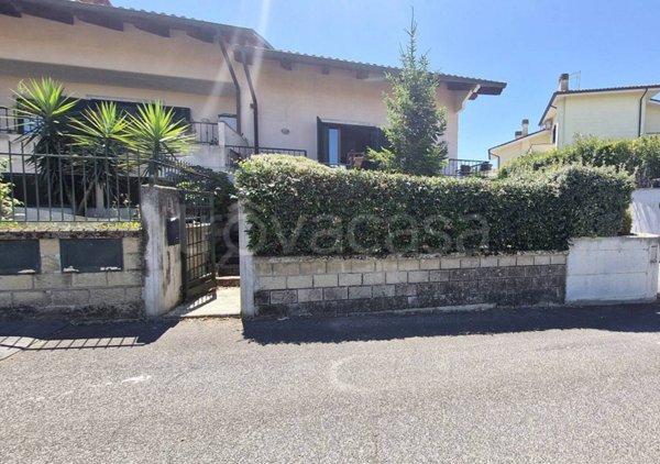casa indipendente in vendita a Mazzano Romano