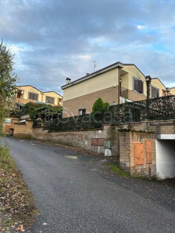 casa indipendente in vendita a Mazzano Romano