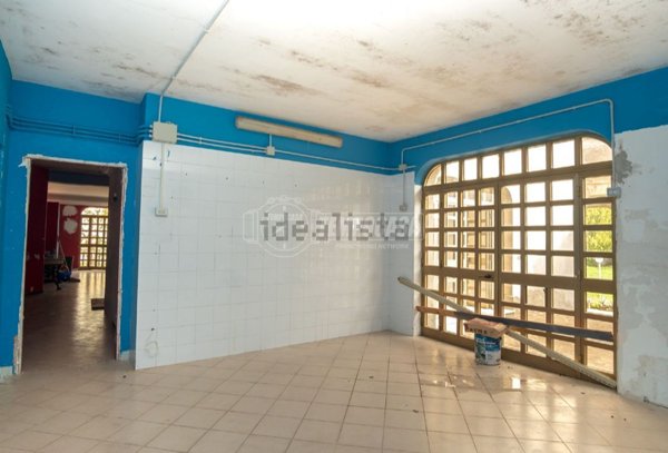 locale commerciale in vendita a Mazzano Romano