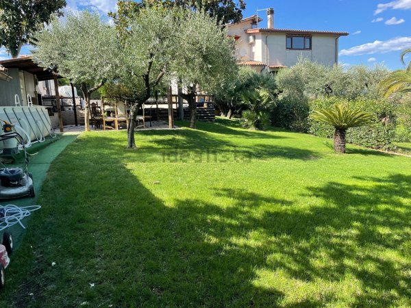 casa indipendente in vendita a Mazzano Romano