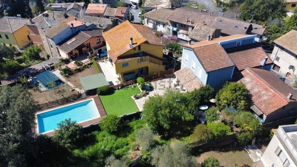 casa indipendente in vendita a Mazzano Romano