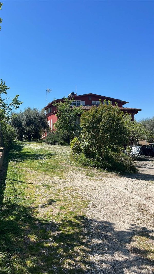 casa indipendente in vendita a Mazzano Romano