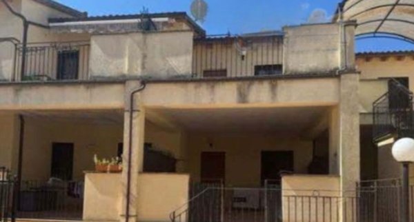 casa indipendente in vendita a Mazzano Romano