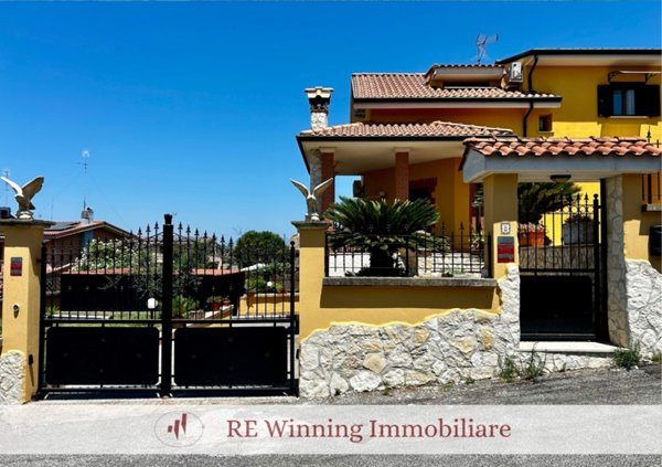casa indipendente in vendita a Mentana