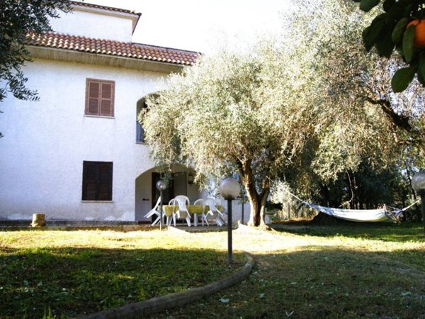 casa indipendente in vendita a Mentana
