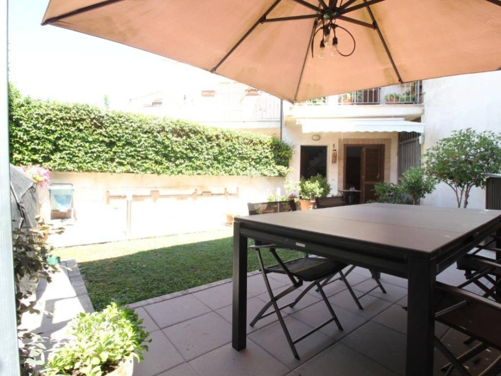 casa indipendente in vendita a Mentana