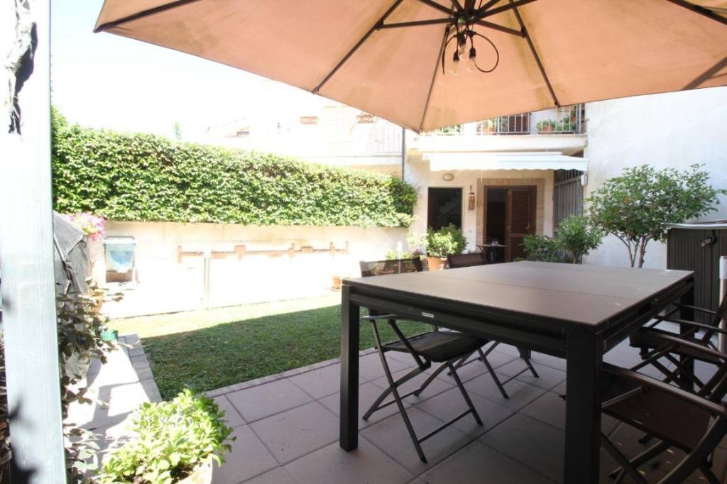 casa indipendente in vendita a Mentana