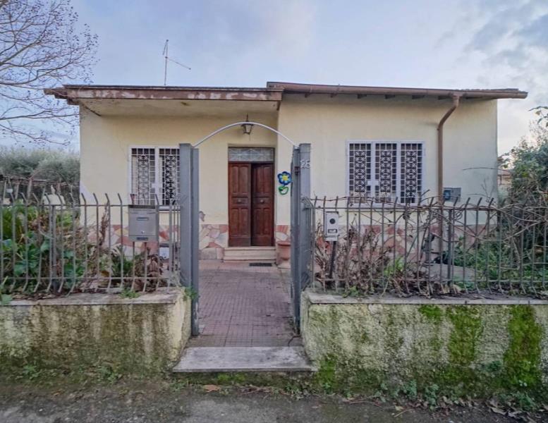 casa indipendente in vendita a Mentana