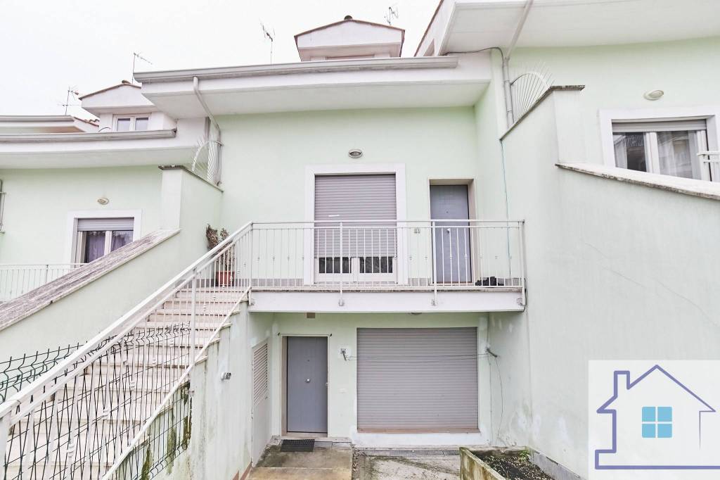 casa indipendente in vendita a Mentana