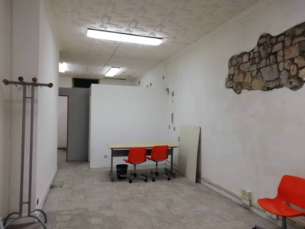 locale commerciale in vendita a Mentana