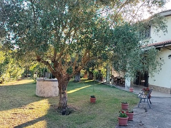 casa indipendente in vendita a Mentana