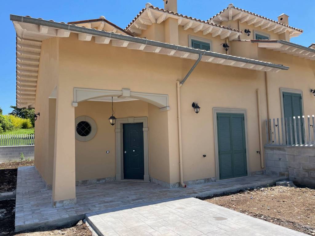 casa indipendente in vendita a Mentana