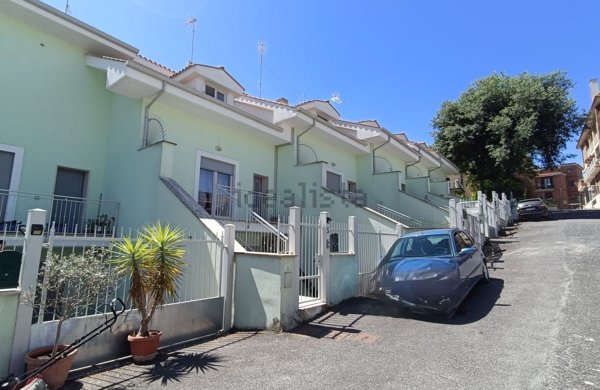 casa indipendente in vendita a Mentana