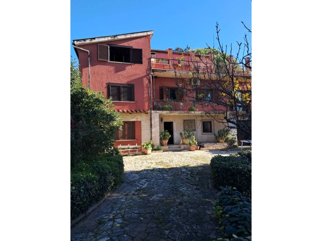 casa indipendente in vendita a Mentana