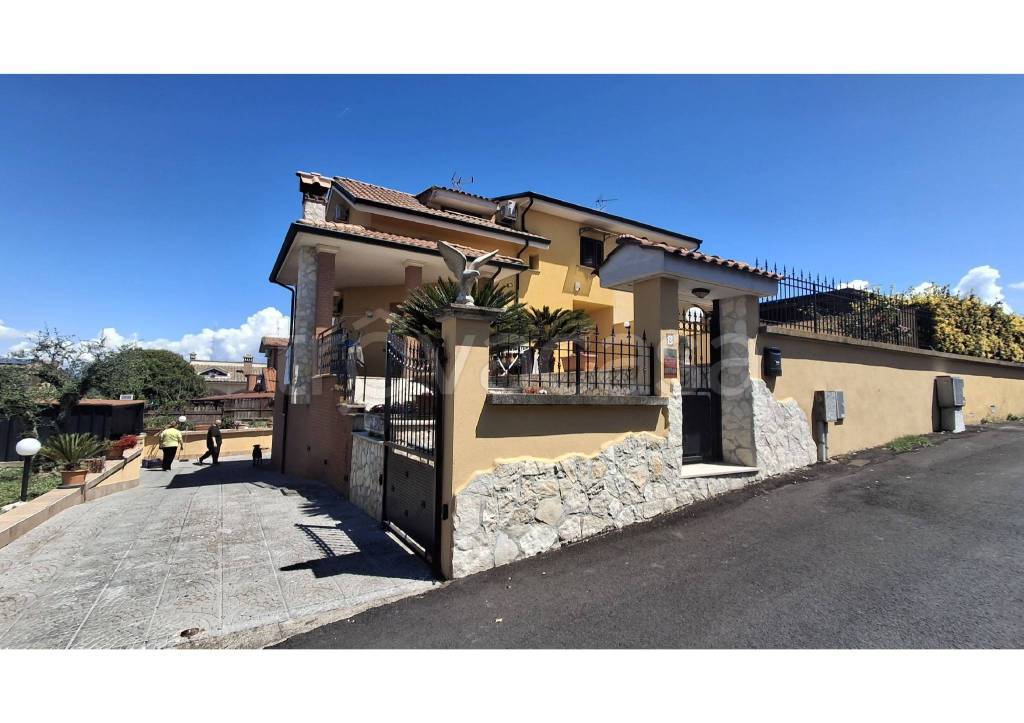 casa indipendente in vendita a Mentana
