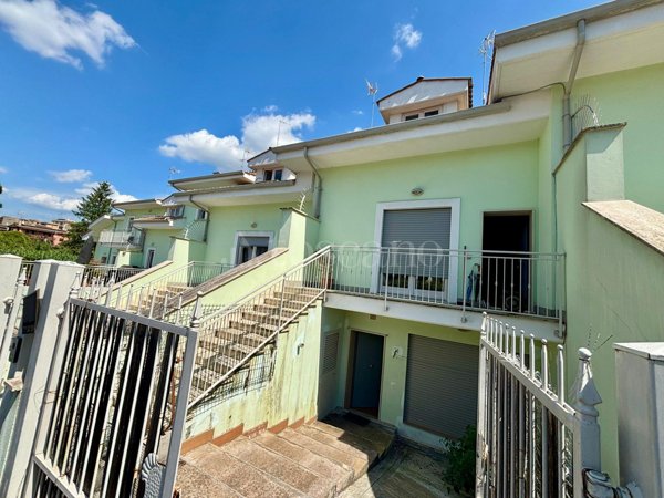 villa in vendita a Mentana