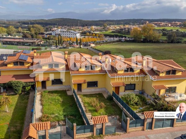 casa indipendente in vendita a Mentana