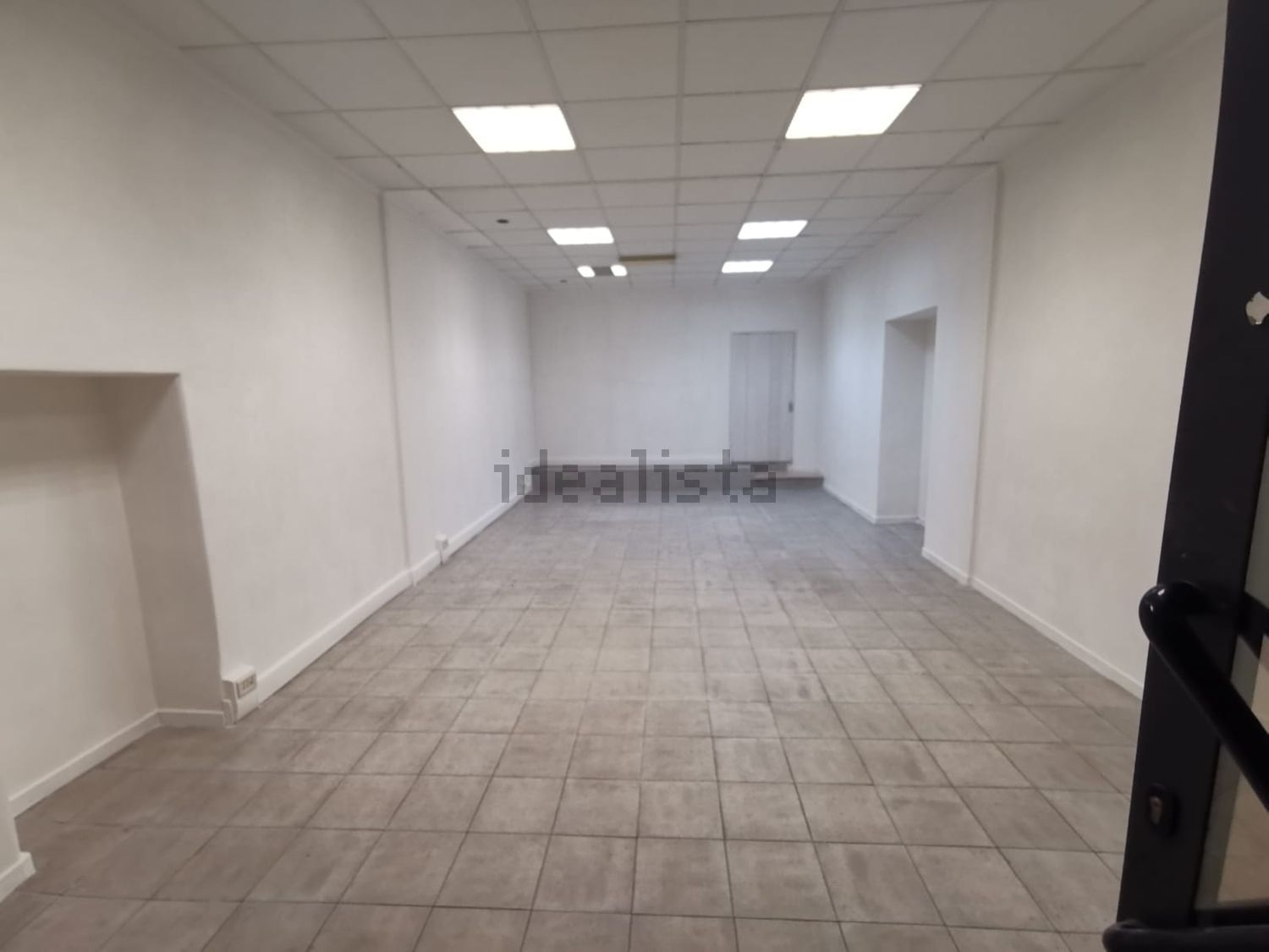 locale commerciale in vendita a Mentana