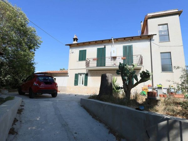 casa indipendente in vendita a Mentana