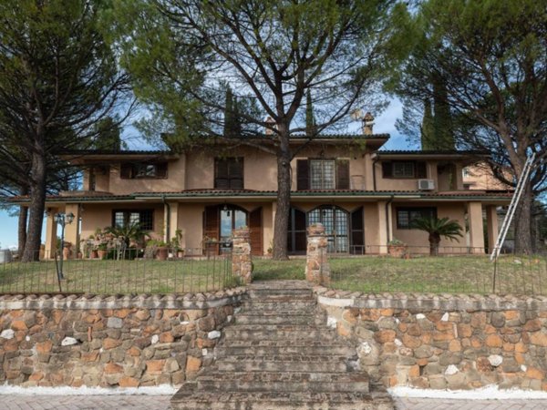 casa indipendente in vendita a Mentana