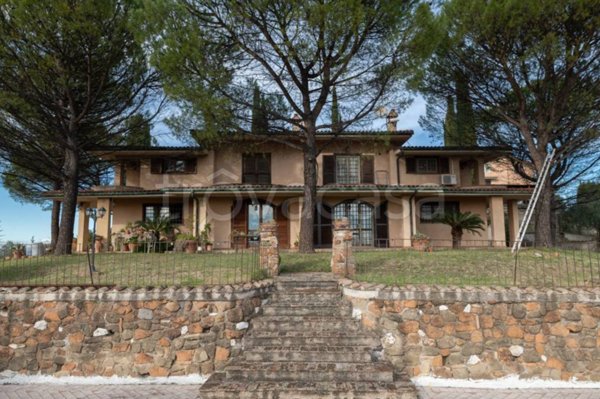casa indipendente in vendita a Mentana