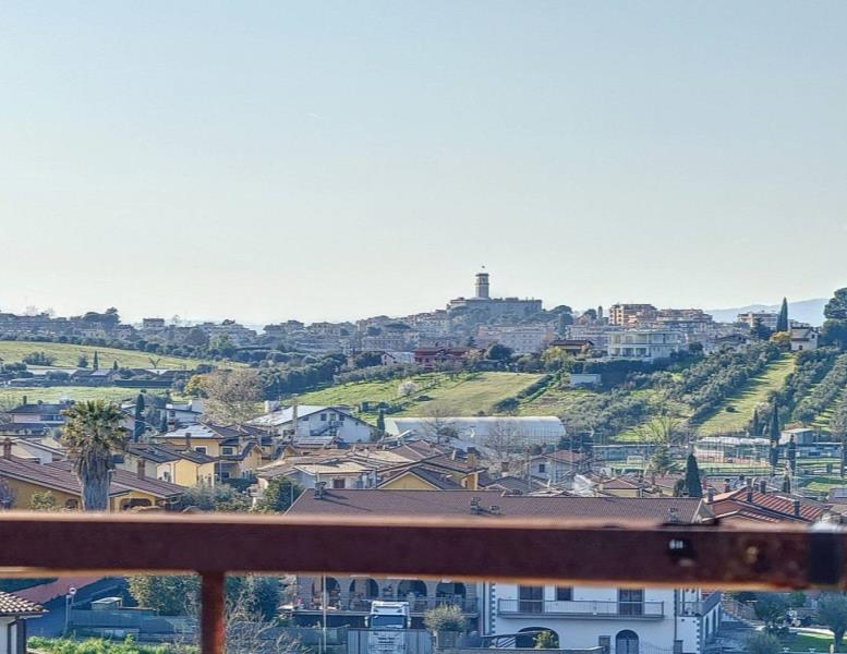 intera palazzina in vendita a Mentana