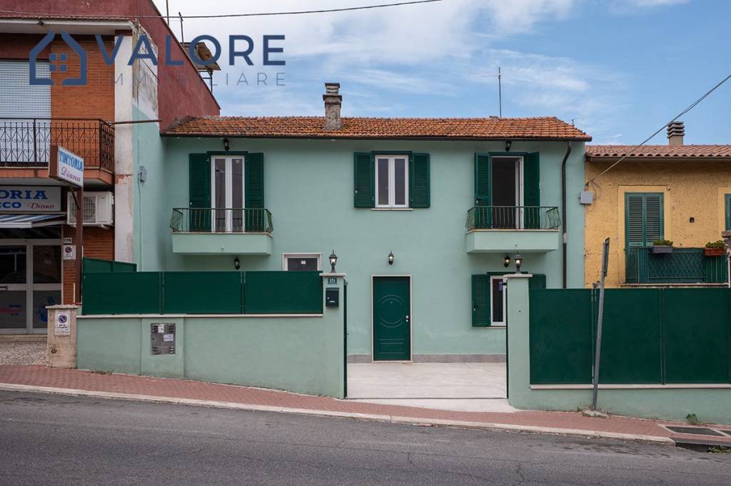 casa indipendente in vendita a Mentana