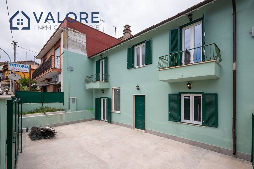 casa indipendente in vendita a Mentana