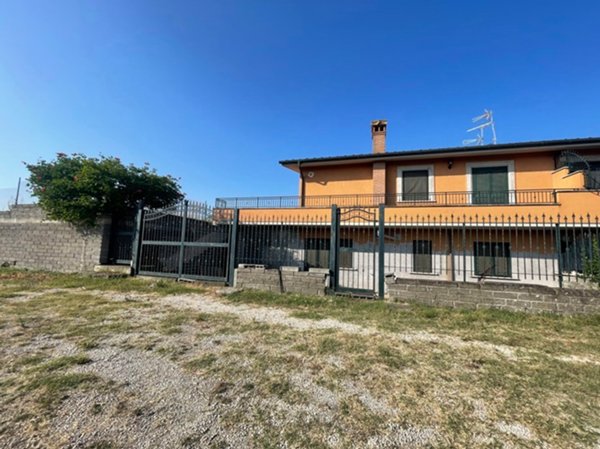 casa indipendente in vendita a Mentana